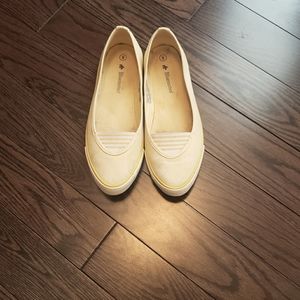 Women's Shoes- Bluenotes